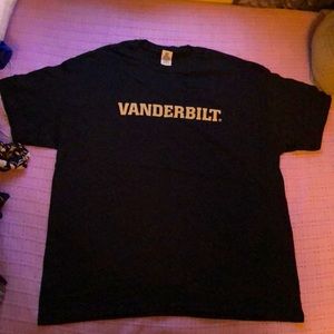 Vanderbilt University XL T-Shirt